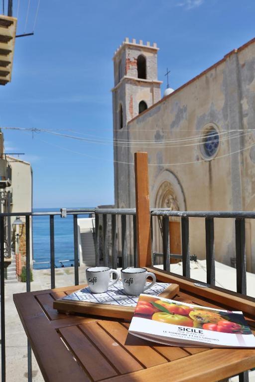 La Piazzetta Apartment Чефалу Екстериор снимка