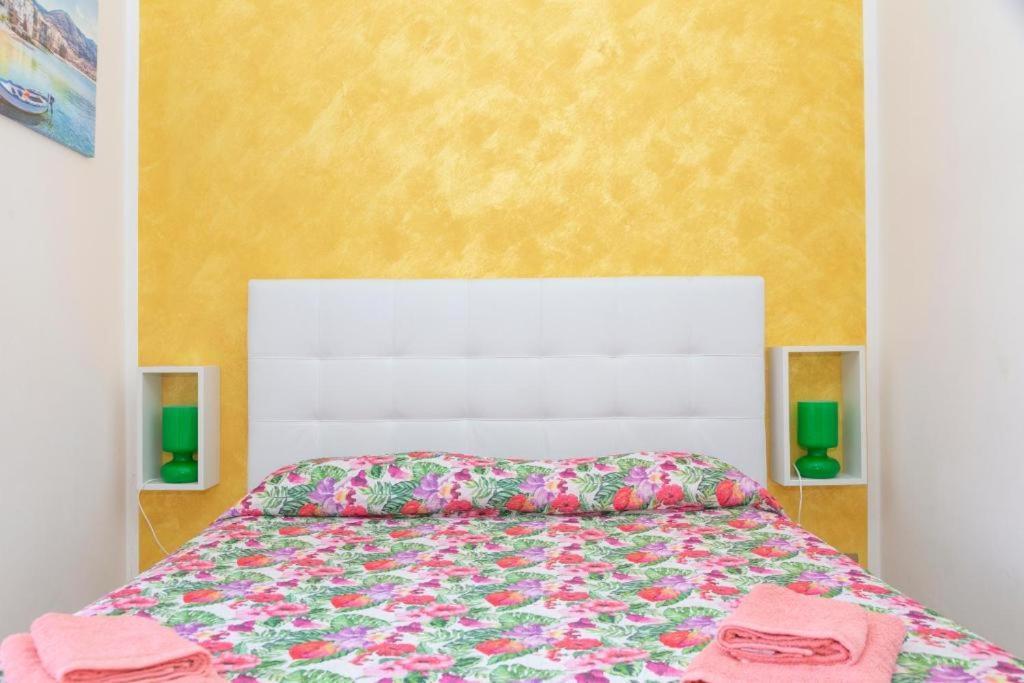 La Piazzetta Apartment Чефалу Екстериор снимка