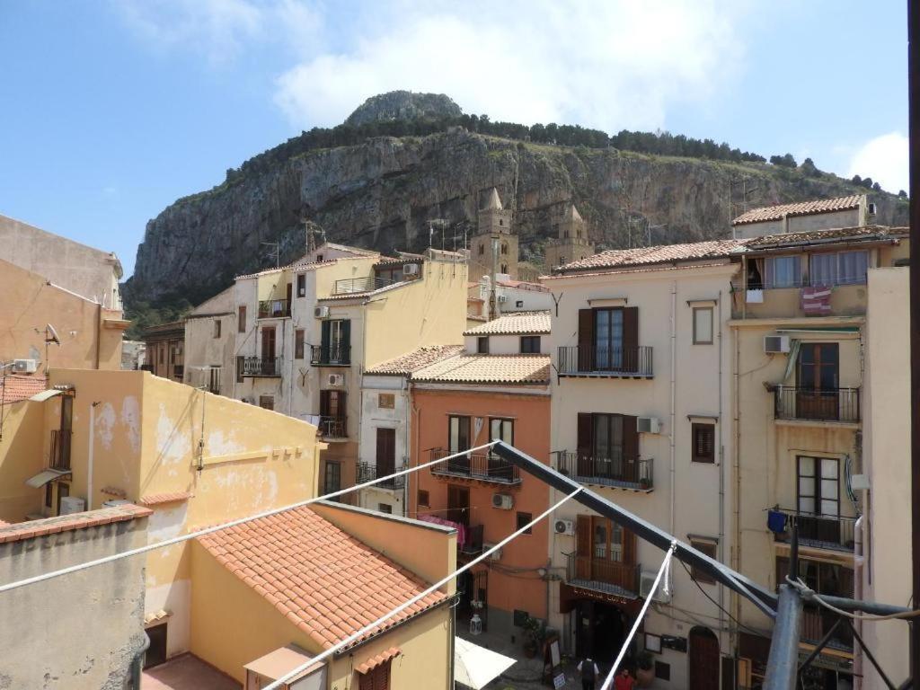 La Piazzetta Apartment Чефалу Екстериор снимка